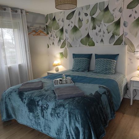 Aux Agapanthes Bed & Breakfast Pluherlin Bagian luar foto