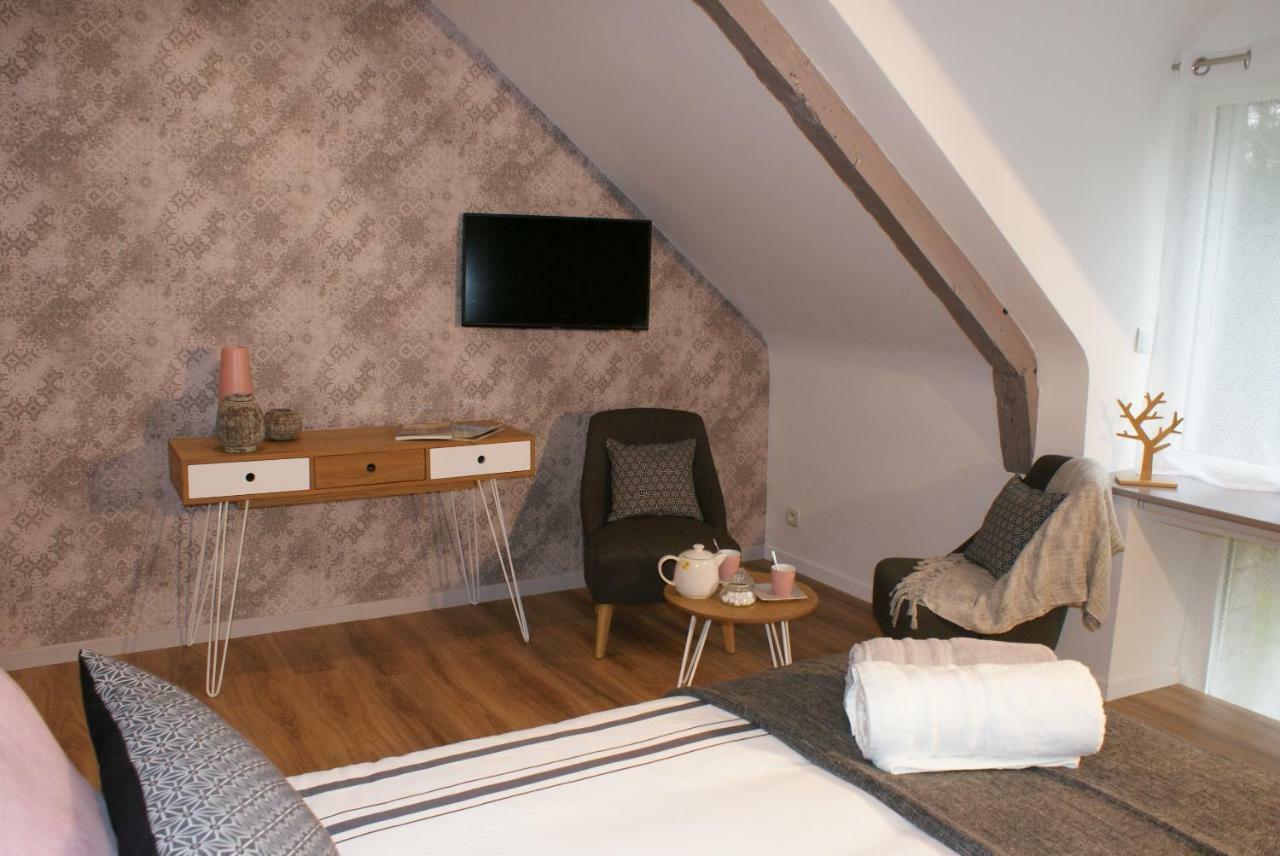 Aux Agapanthes Bed & Breakfast Pluherlin Bagian luar foto